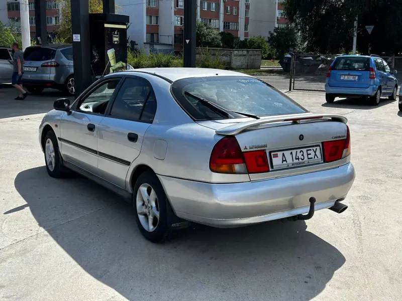 Mitsubishi Carisma, 1999