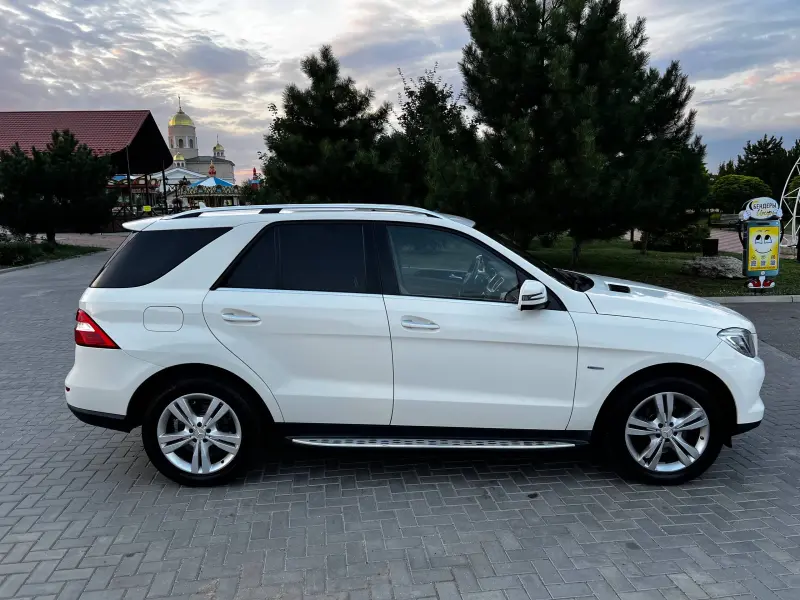 Mercedes-Benz ML-Class, 2012