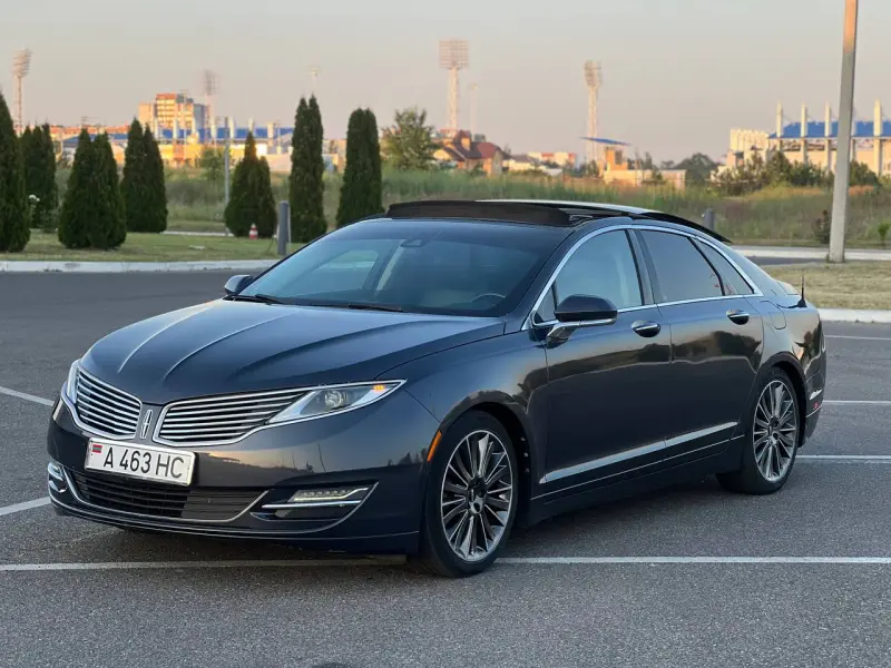 Lincoln MKZ, 2013