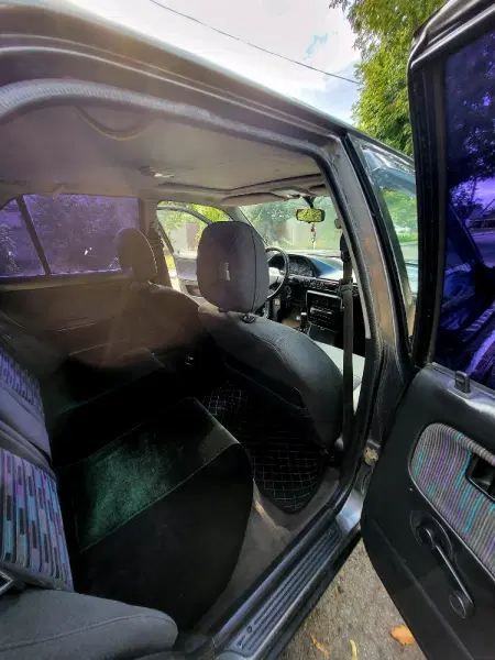 Mazda 323, 1996
