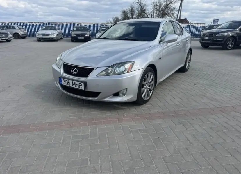 Lexus IS, 2004