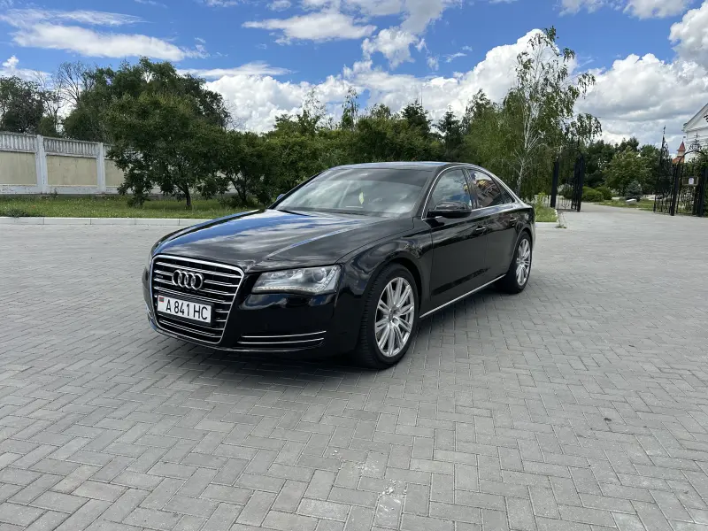 Audi A8, 2012