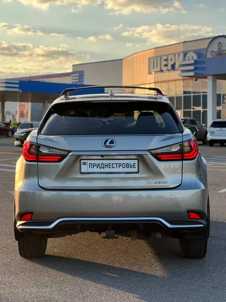 Lexus RX, 2021