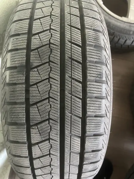 продам диски с резиной 225/50/17
