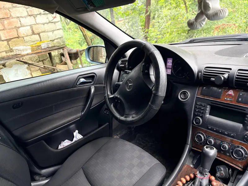 Mercedes-Benz C-Class, 2005