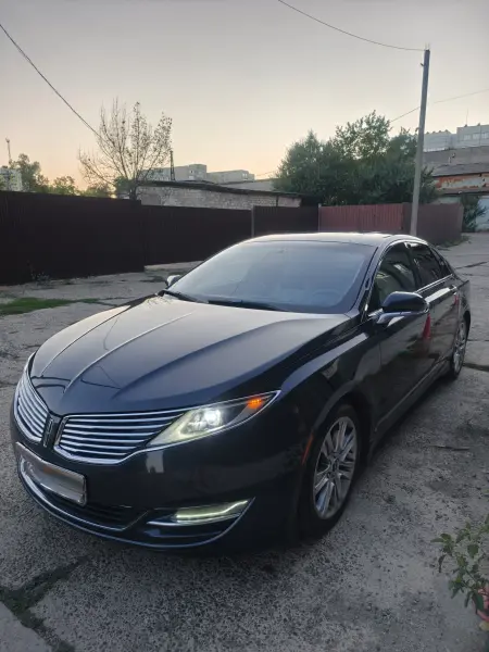 Lincoln MKZ, 2014