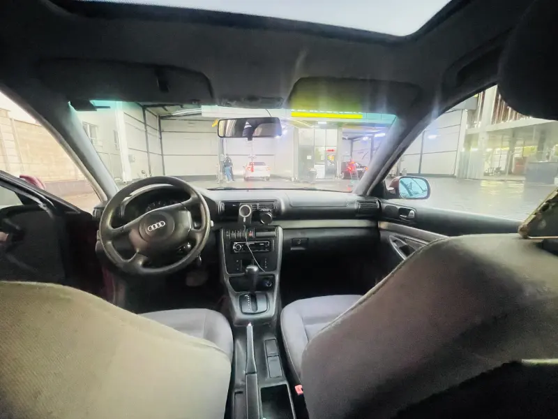 Audi A4, 1998
