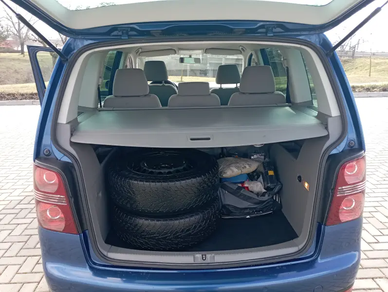 Volkswagen Touran, 2006