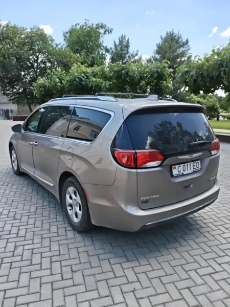 Chrysler Pacifica, 2018