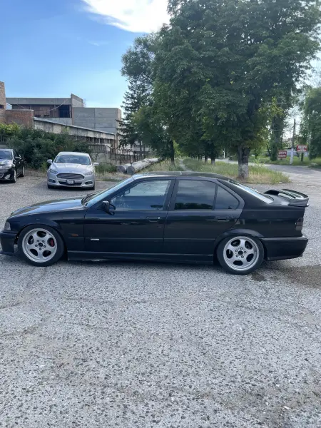 BMW 3 Series, 1994
