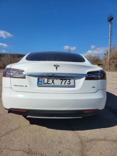 TESLA S, 2013