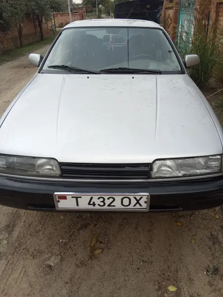 Mazda 626, 1988