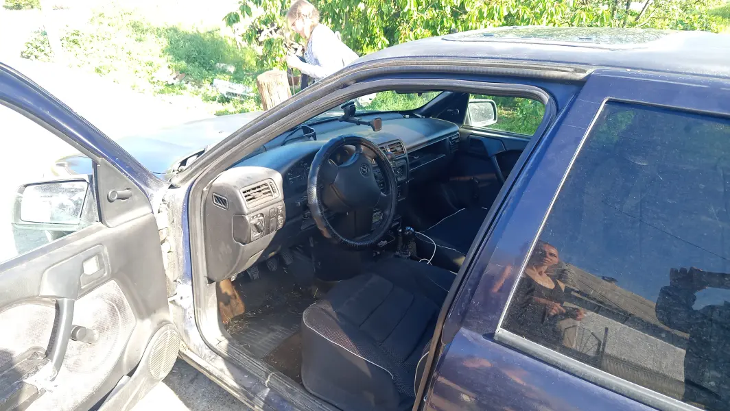 Opel Vectra, 1993