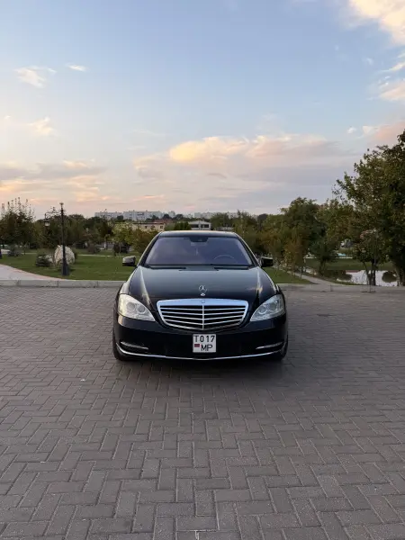 Mercedes-Benz S-Class, 2009