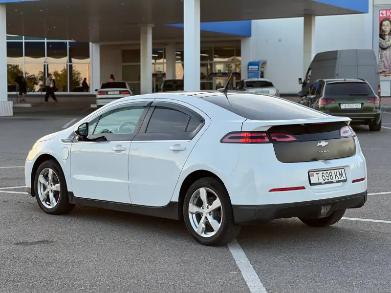 Chevrolet Volt, 2012