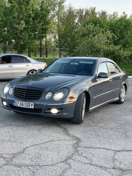 Mercedes-Benz E-Class, 2004