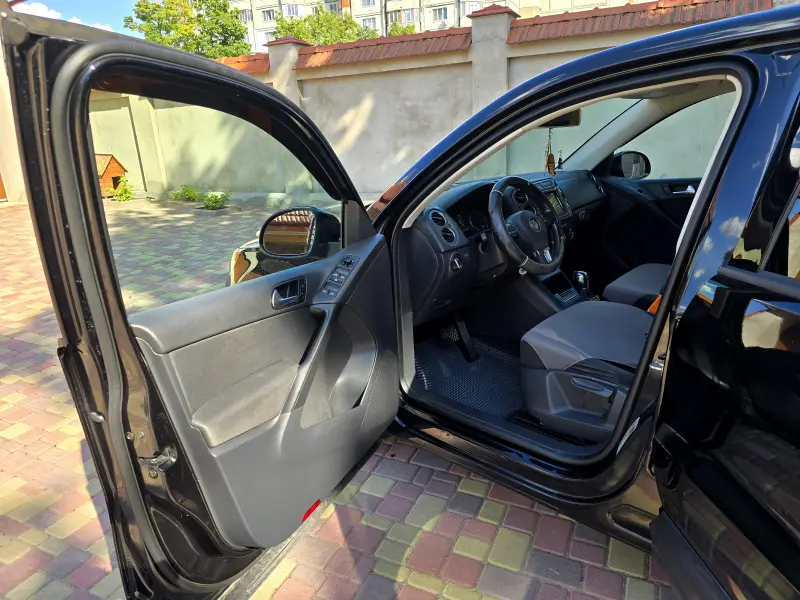 Volkswagen Tiguan, 2012