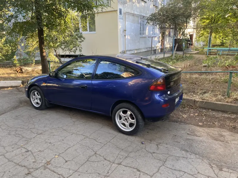 Mazda 323, 1997