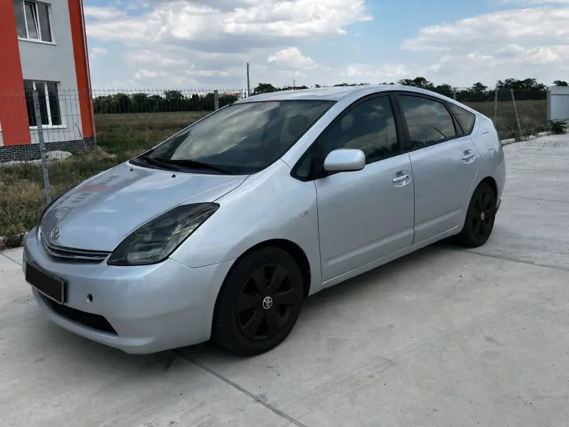 Toyota Prius, 2005