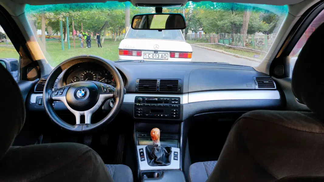 BMW 3 Series, 2001