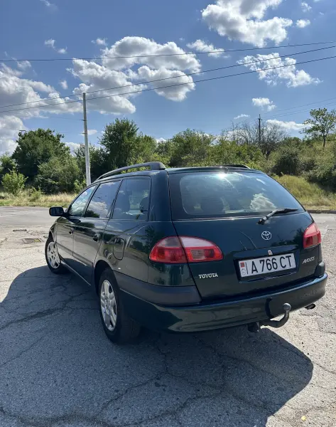 Toyota Avensis, 2000