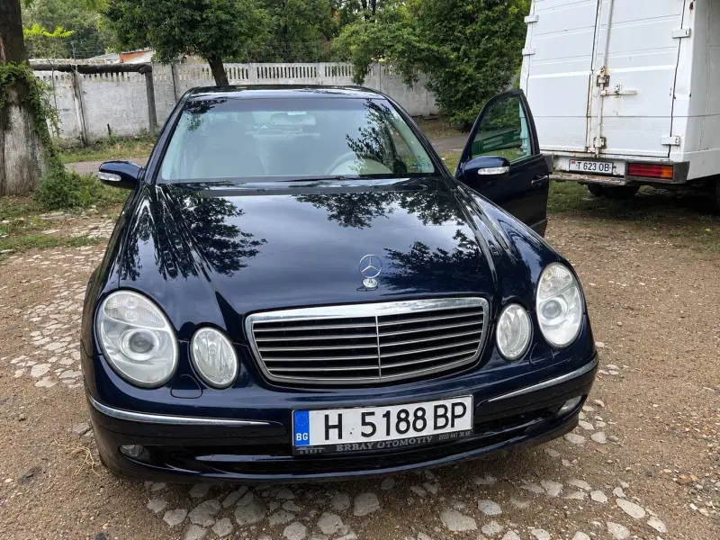 Mercedes-Benz E-Class, 2004