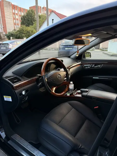 Mercedes-Benz S-Class, 2009