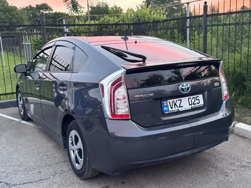 Toyota Prius, 2015