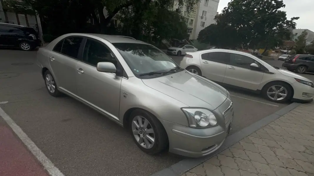 Toyota Avensis, 2006