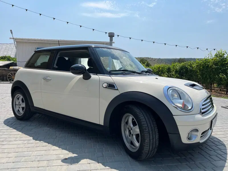 MINI One, 2009