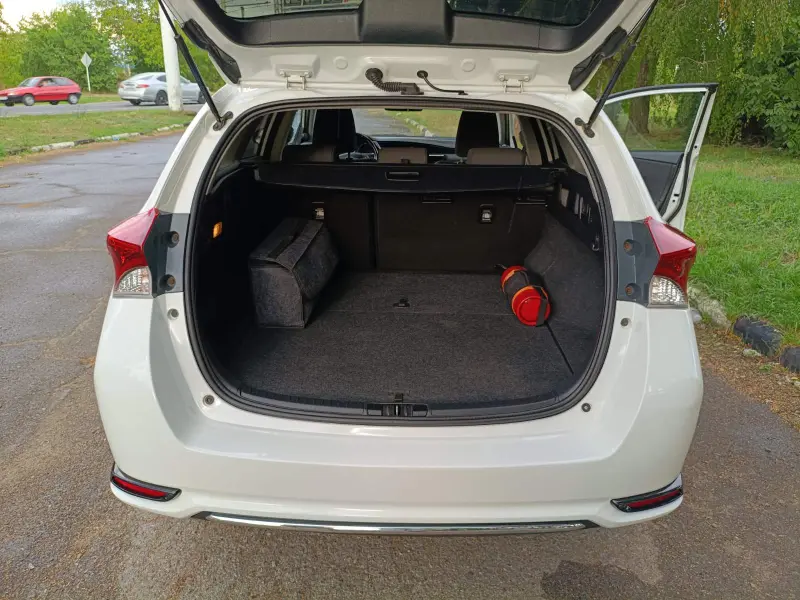 Toyota Auris, 2016