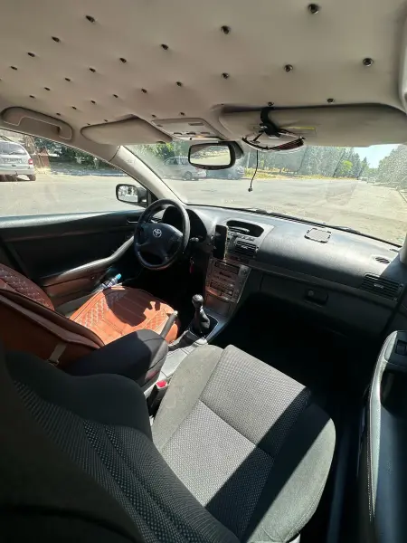 Toyota Avensis, 2006