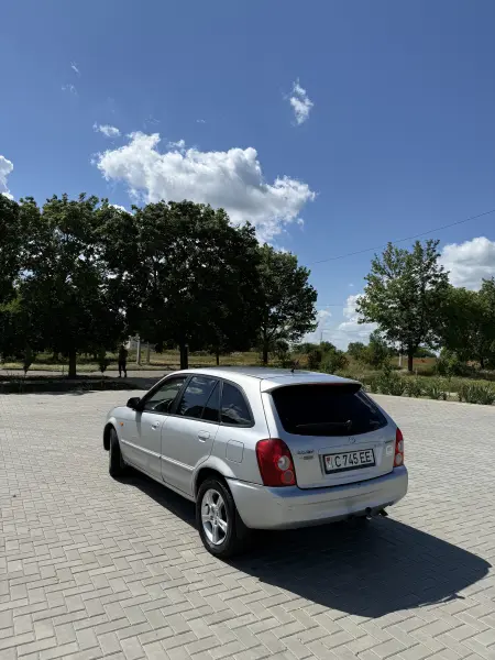 Mazda 323, 2003