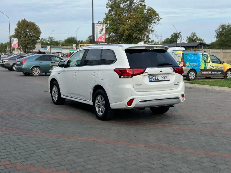 Mitsubishi Outlander, 2019