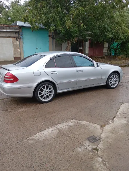 Mercedes-Benz E-Class, 2003