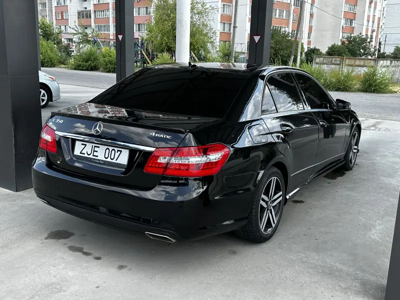 Mercedes-Benz E-Class, 2011