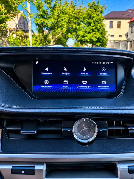 Lexus ES, 2013