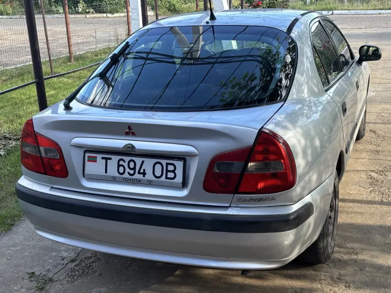 Mitsubishi Carisma, 2000