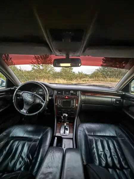 Audi A8, 1999
