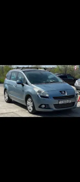 Peugeot 5008, 2009
