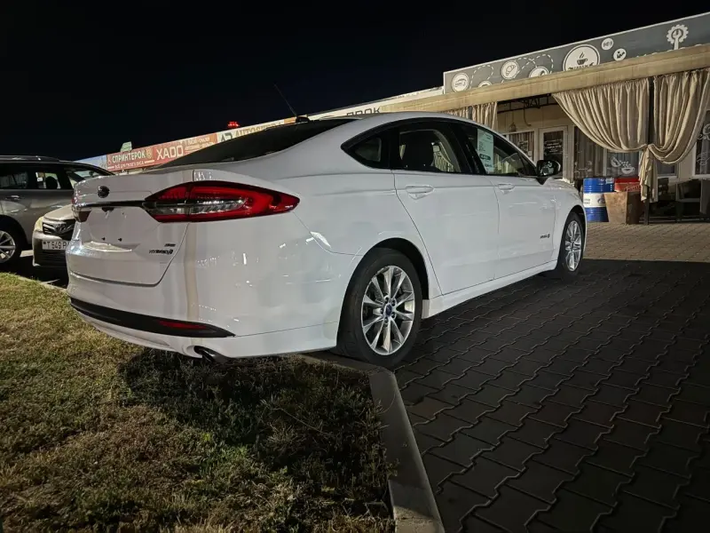 Ford Fusion, 2017