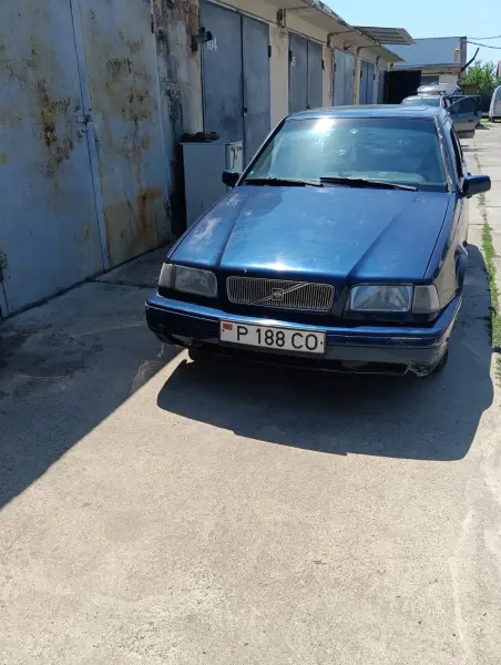 Volvo 400 Series, 1995