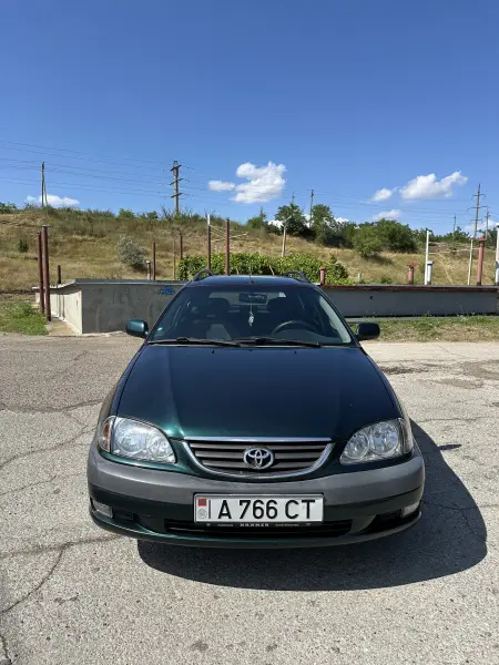 Toyota Avensis, 2000