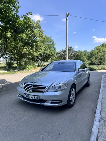 Mercedes-Benz S-Class, 2009