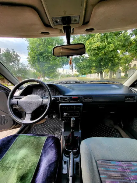 Mazda 323, 1996