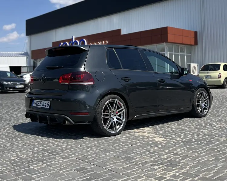 Volkswagen Golf GTI, 2010