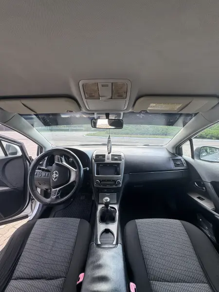 Toyota Avensis, 2010