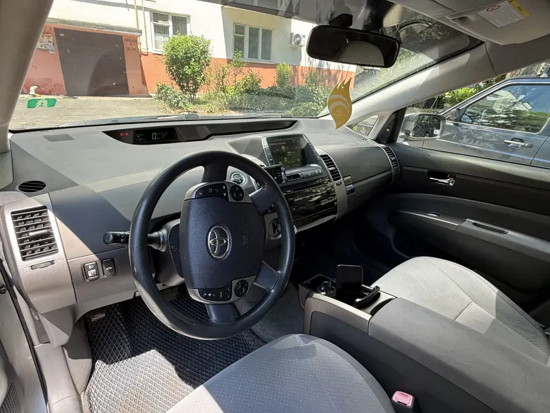 Toyota Prius, 2005