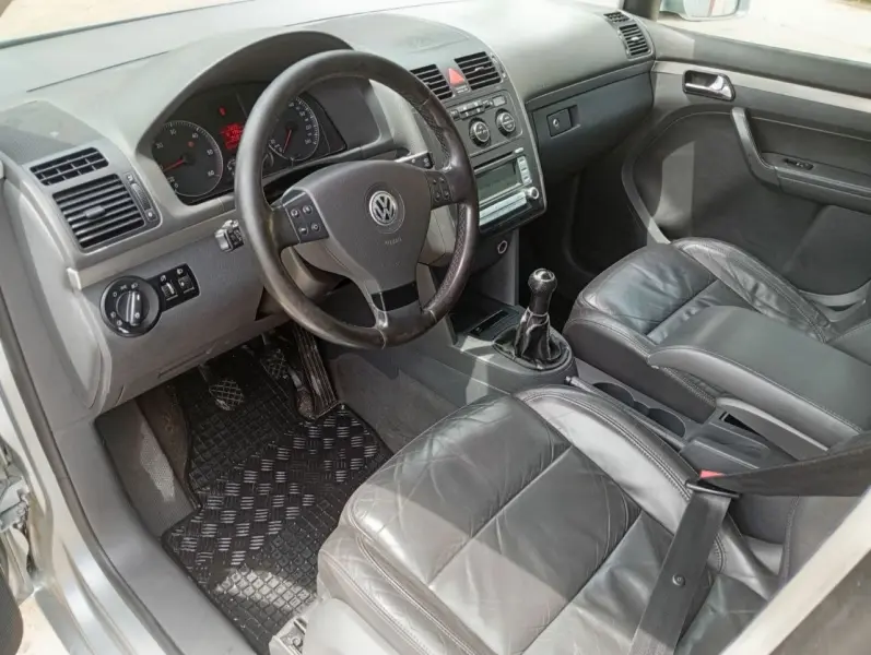 Volkswagen Touran, 2006