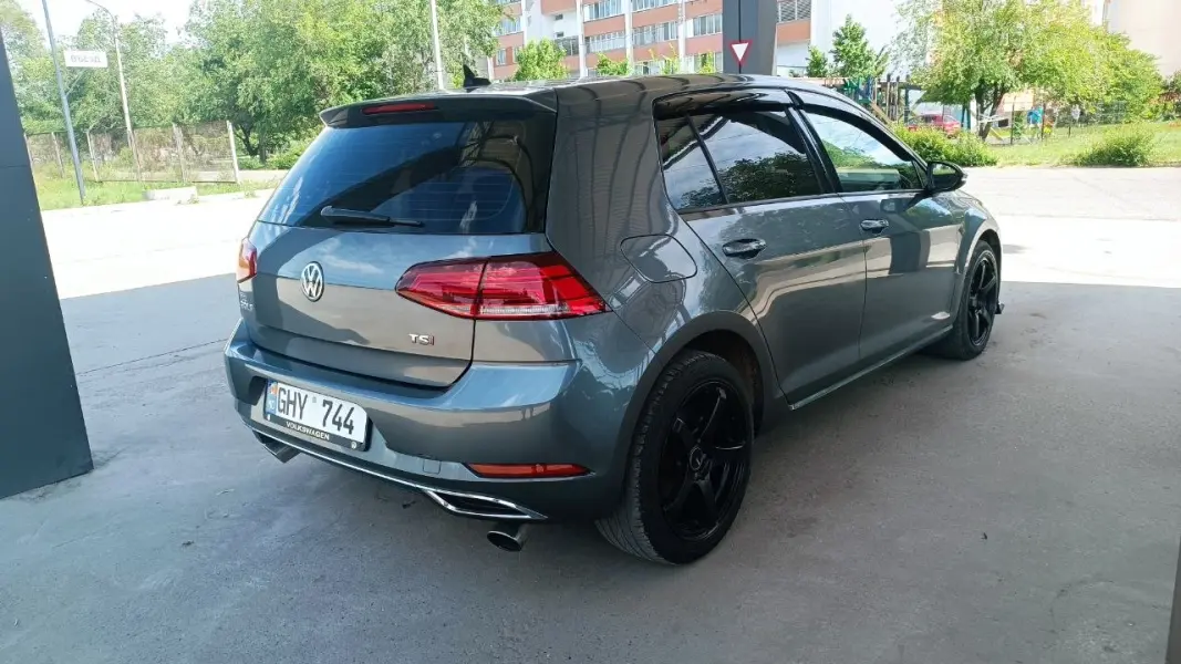 Volkswagen Golf, 2021